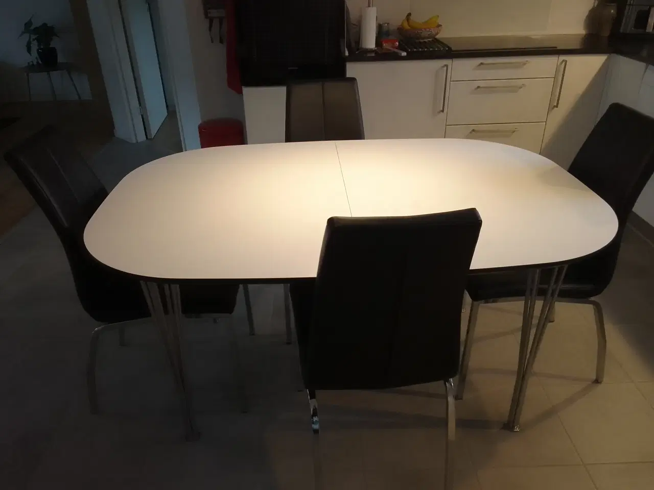 Billede 1 - Spisebord 