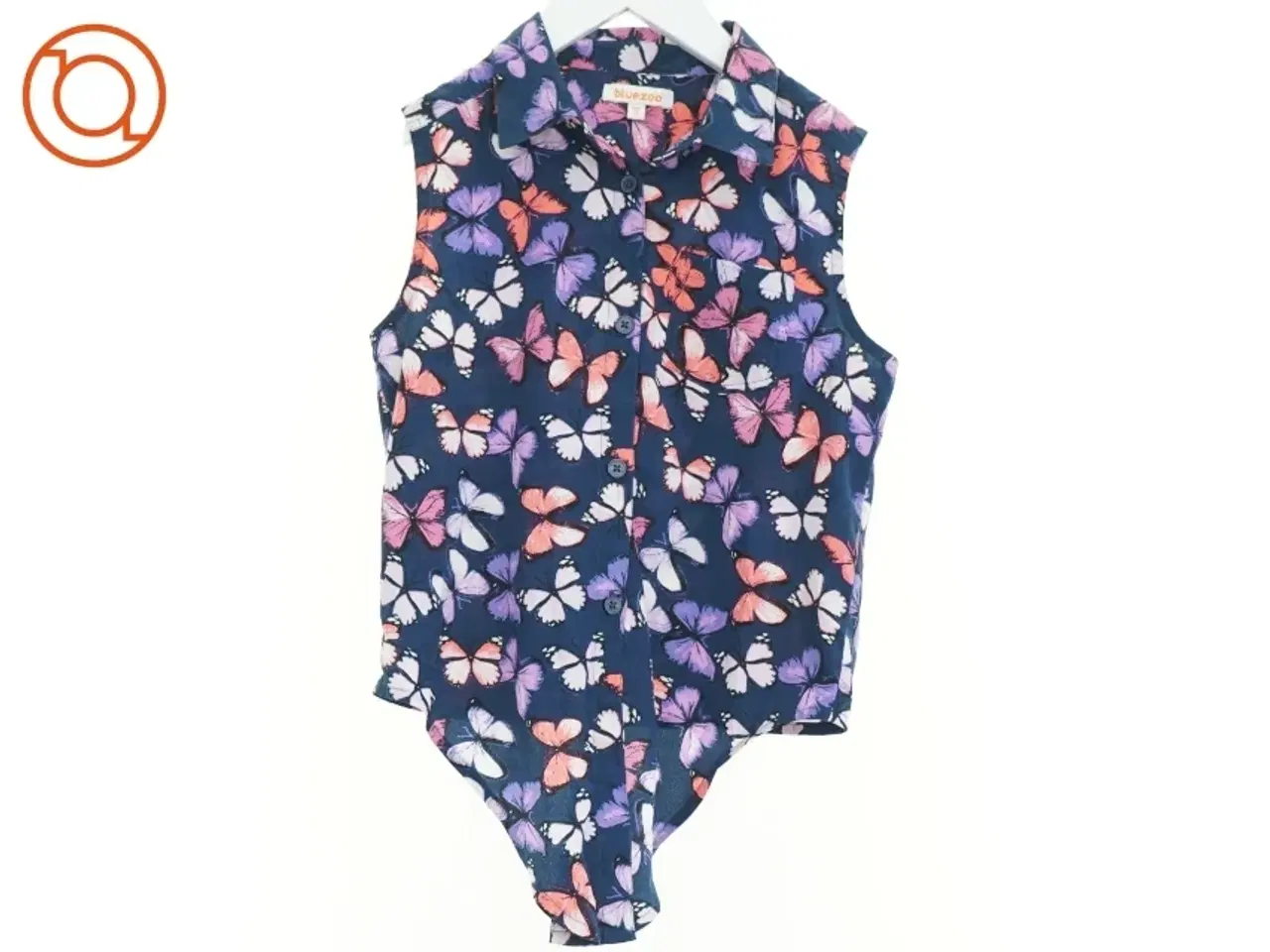 Billede 1 - skjorte med bindebånd foran (str. 134 cm)