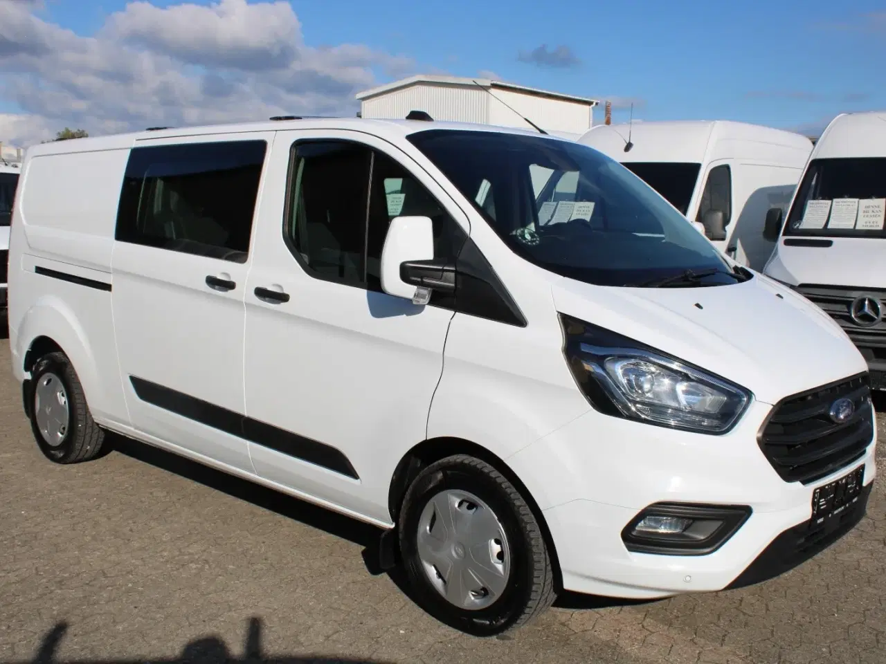 Billede 3 - Ford Transit Custom 320L 2,0 TDCi 130 Trend Mandskabsvogn