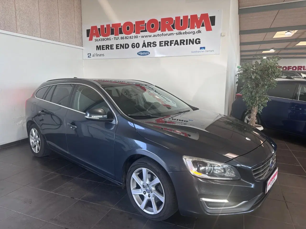 Billede 1 - Volvo V60 2,0 D3 136 Momentum