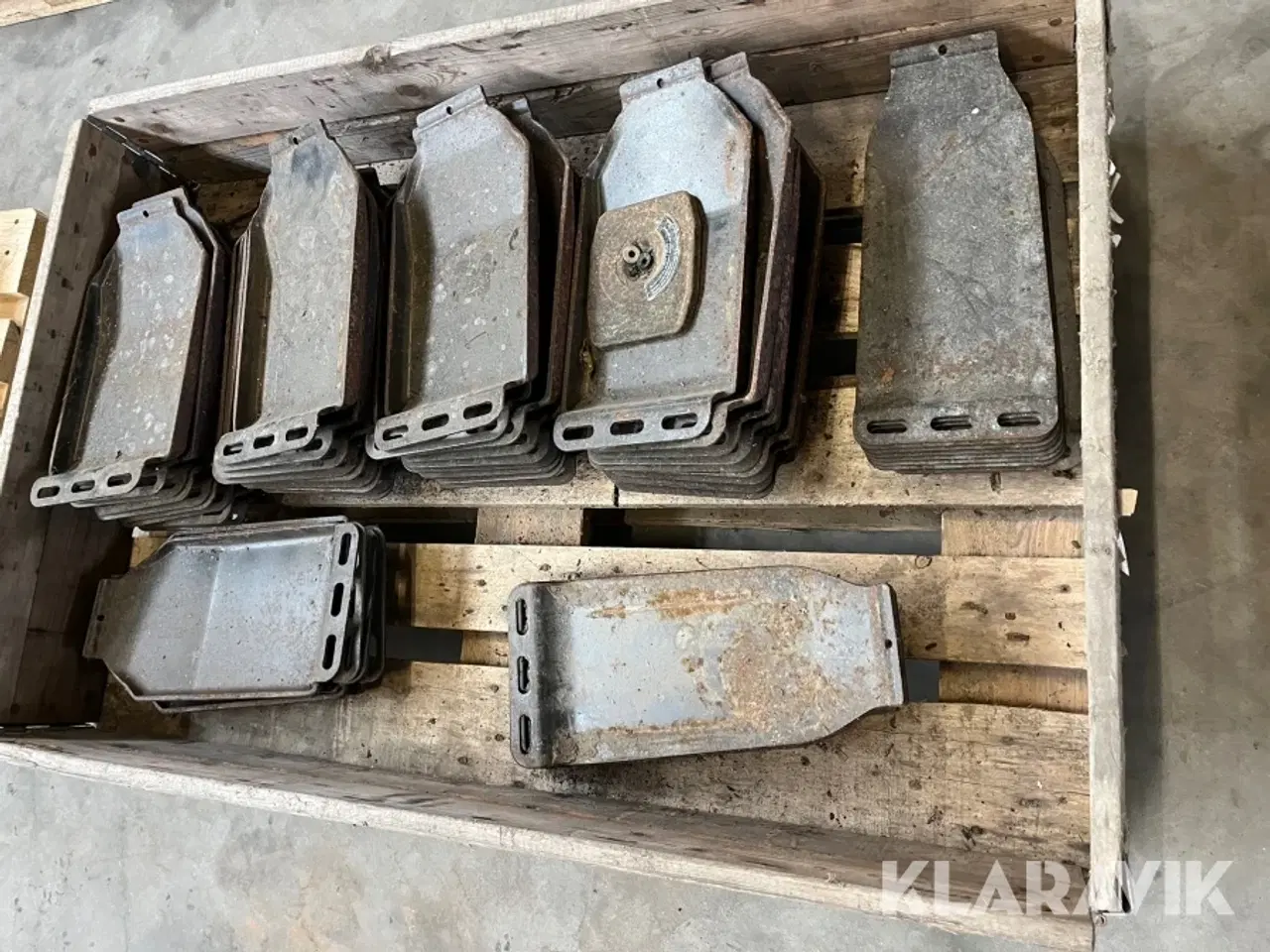 Billede 2 - Høje slæbesko til Claas Disco 9200