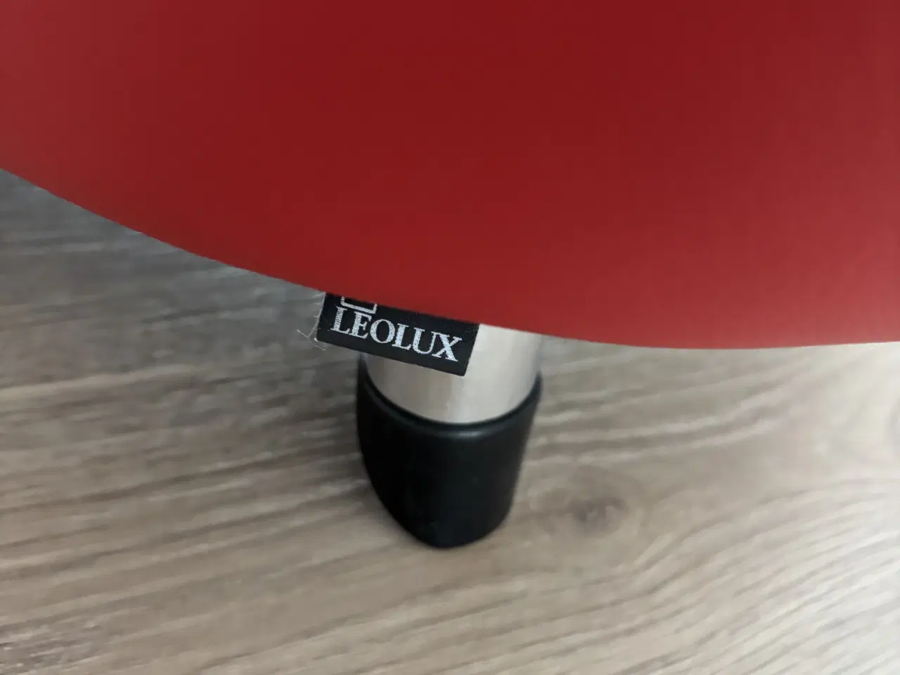 Billede 2 - Lænestol rød læder.  Leolux icon. 