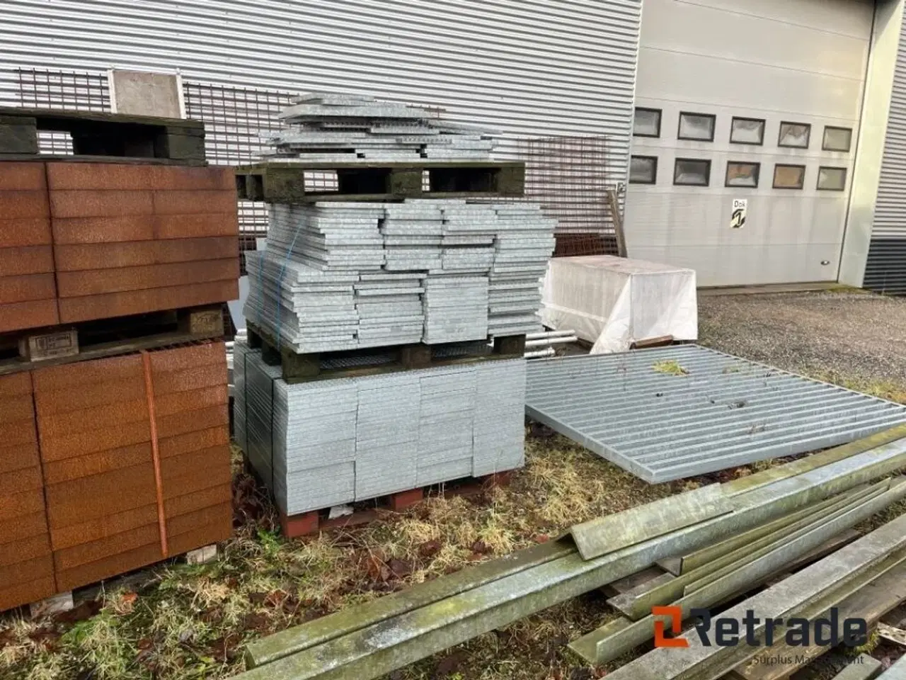 Billede 4 - - - - LOTGalvaniserede gulvriste