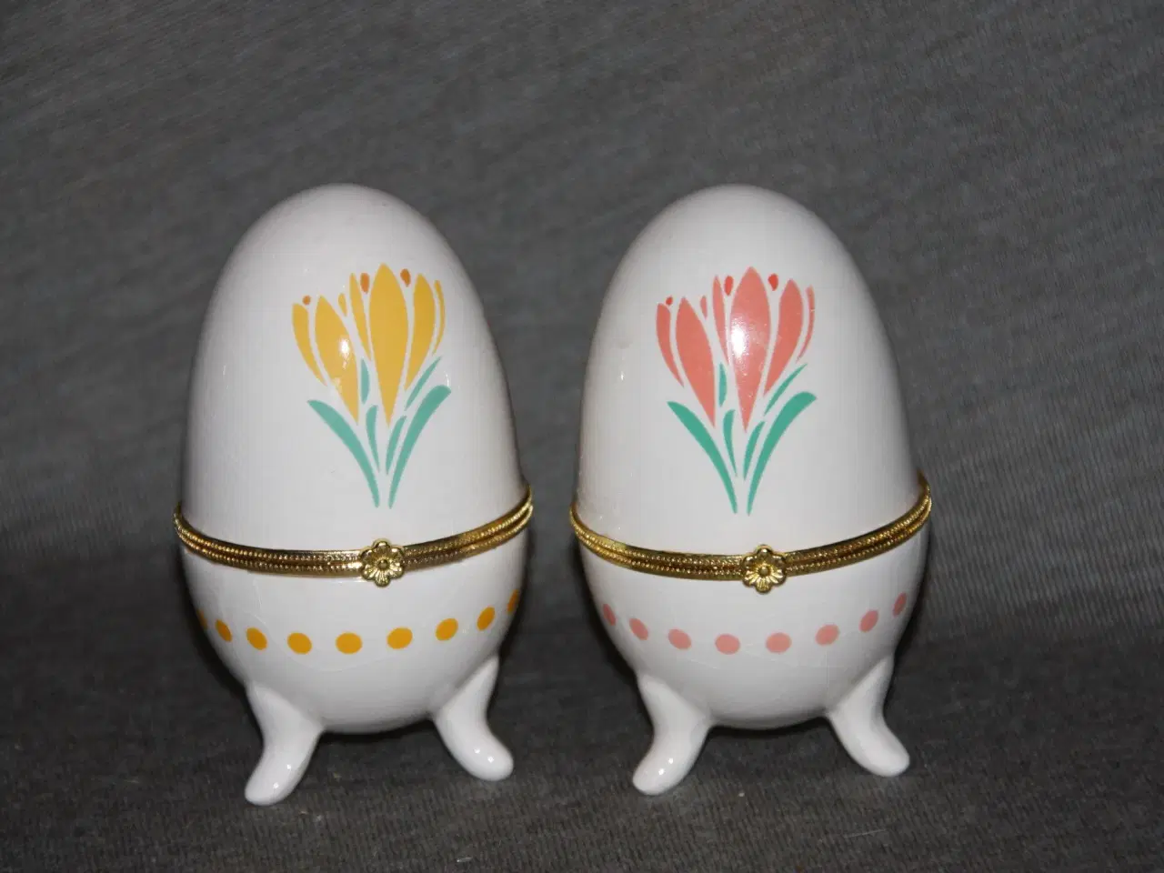 Billede 2 - Skrin af porcelæn i form af påske æg højde 10 cm