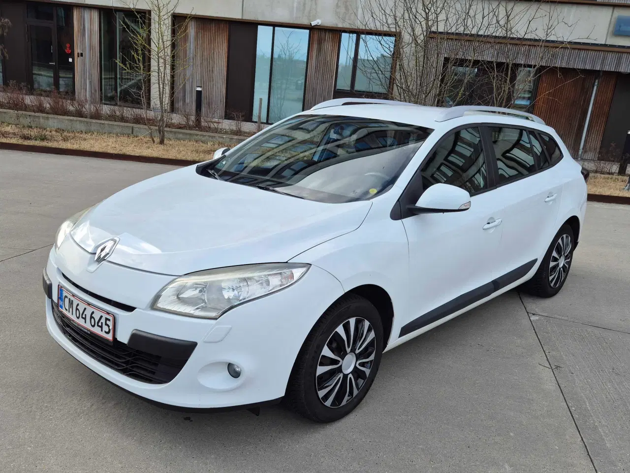 Billede 3 - Megane 3 1.6 Benzin lav km Nysynet fuld service 