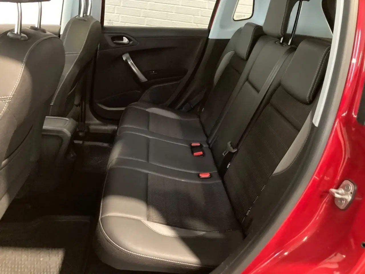 Billede 7 - Peugeot 2008 1,2 PureTech 110 Allure EAT6