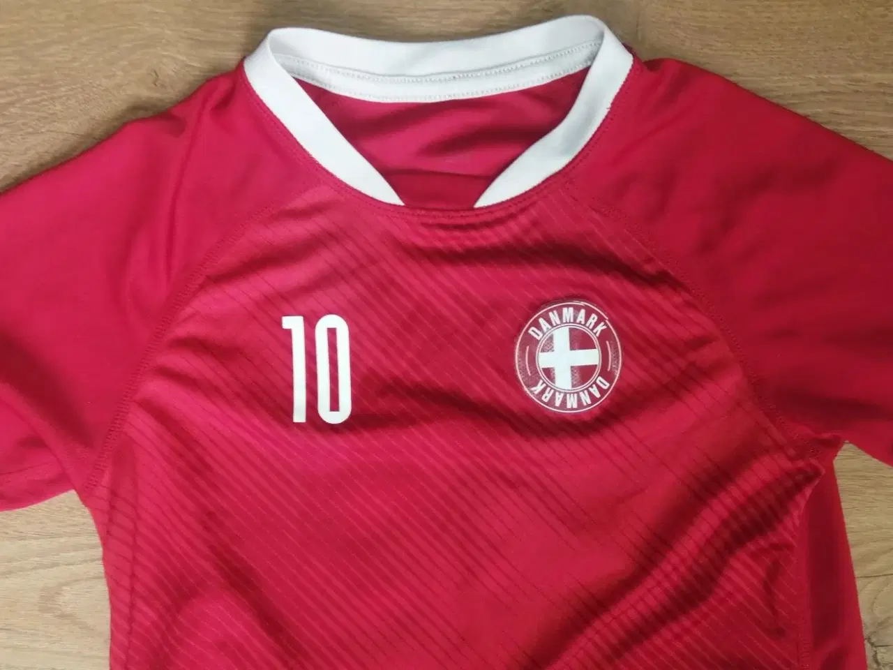 Billede 3 - DANMARK NR 10 FAN TRØJE, STR. 6-8 ÅR I FLOT STAND