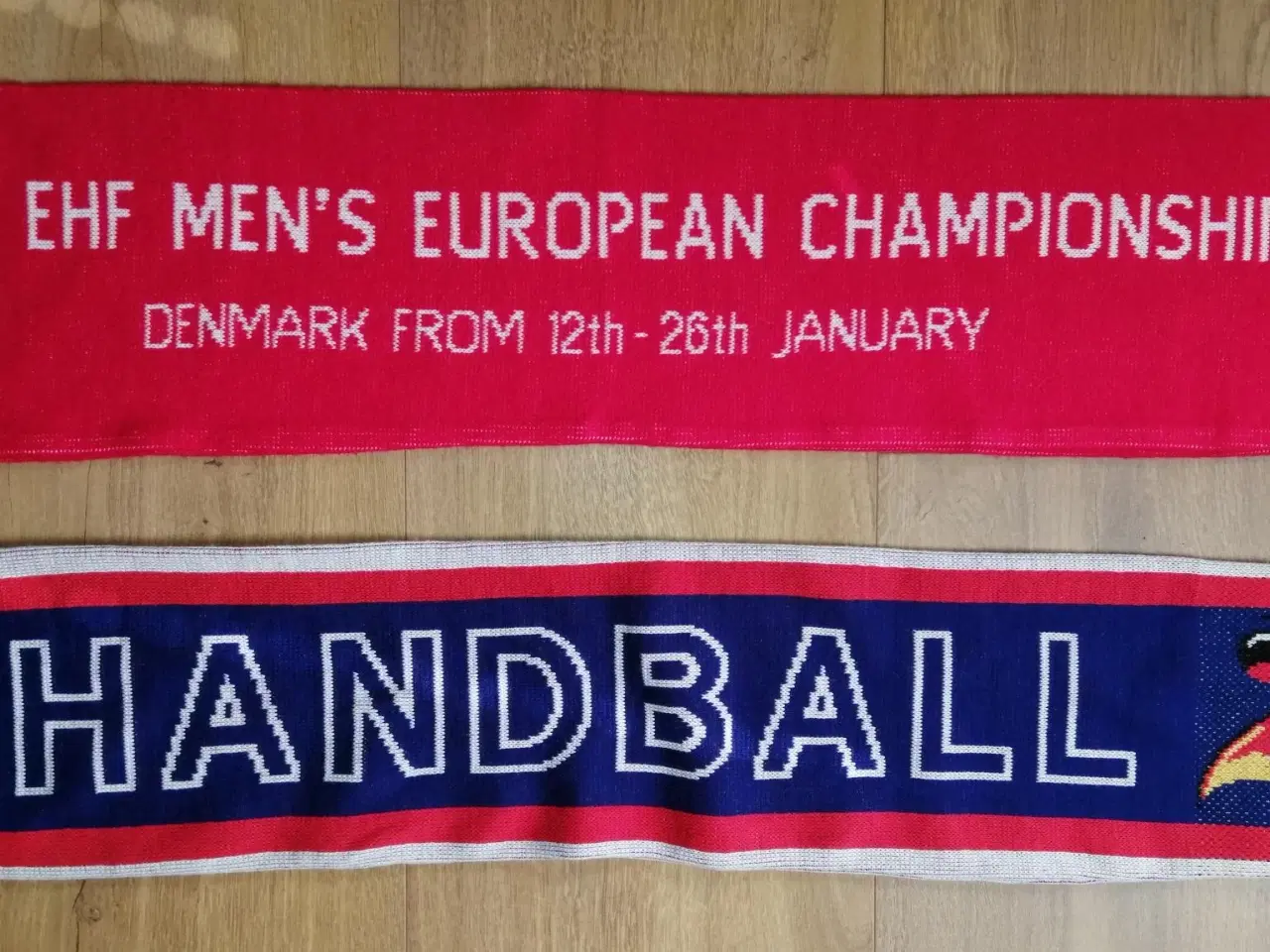 Billede 1 - 2 NYE FAN HALSTØRKLÆDER EM 2014, VM 2007