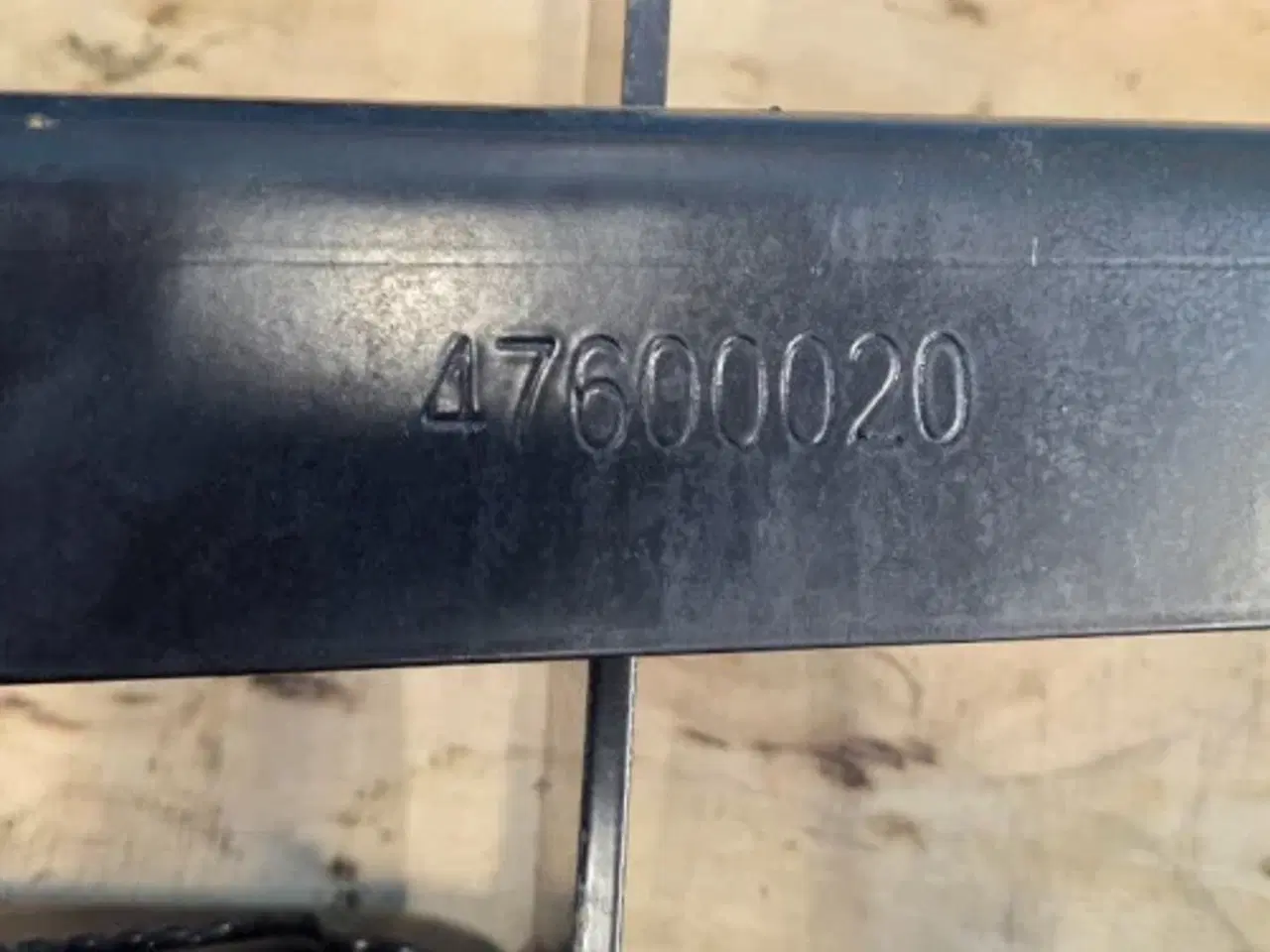 Billede 14 - New Holland T4.75 Stige 47600020  4Stk