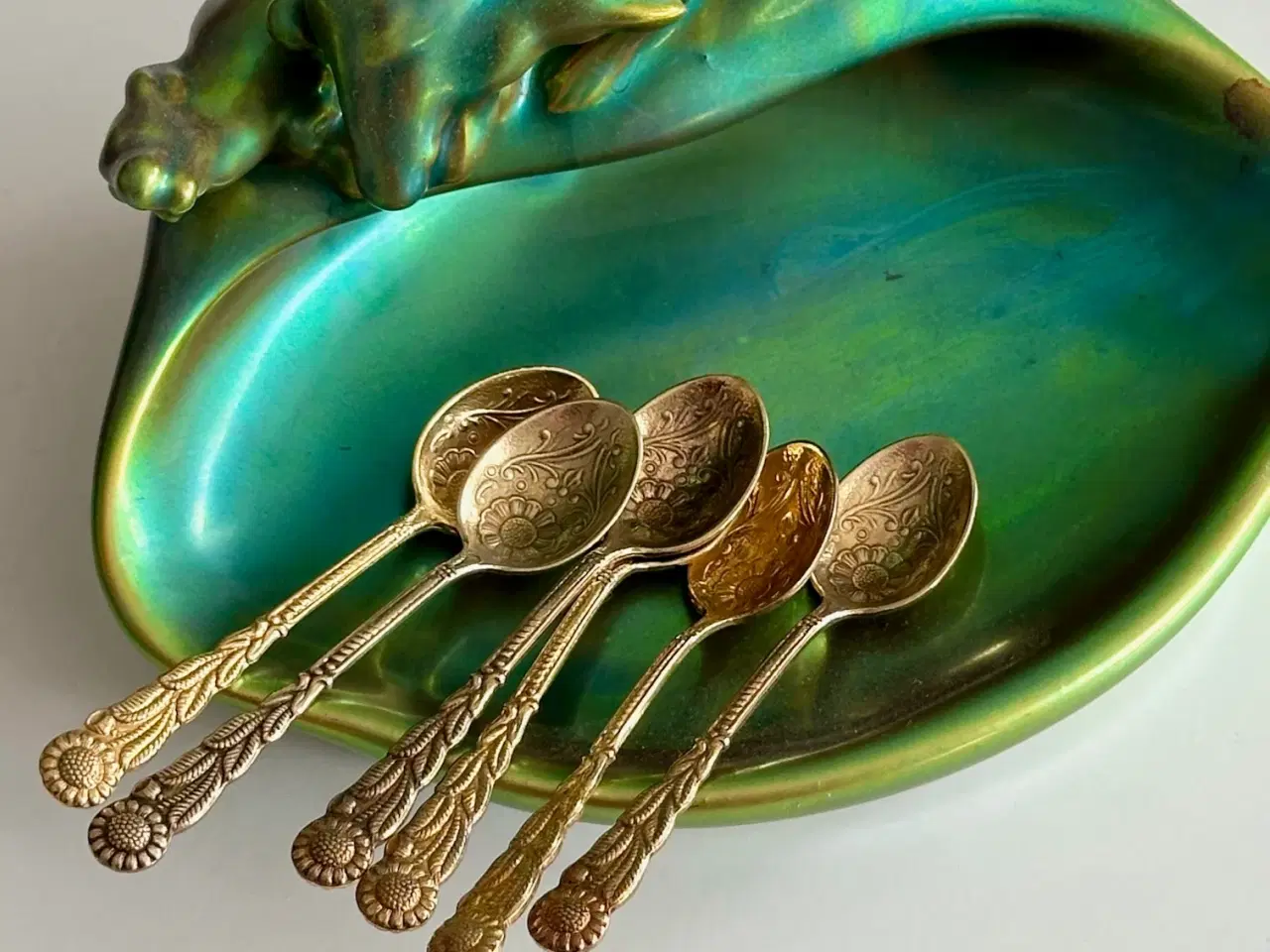 Billede 1 - Mokkaskeer, forgyldte m blomster, Denmark, 6 stk samlet