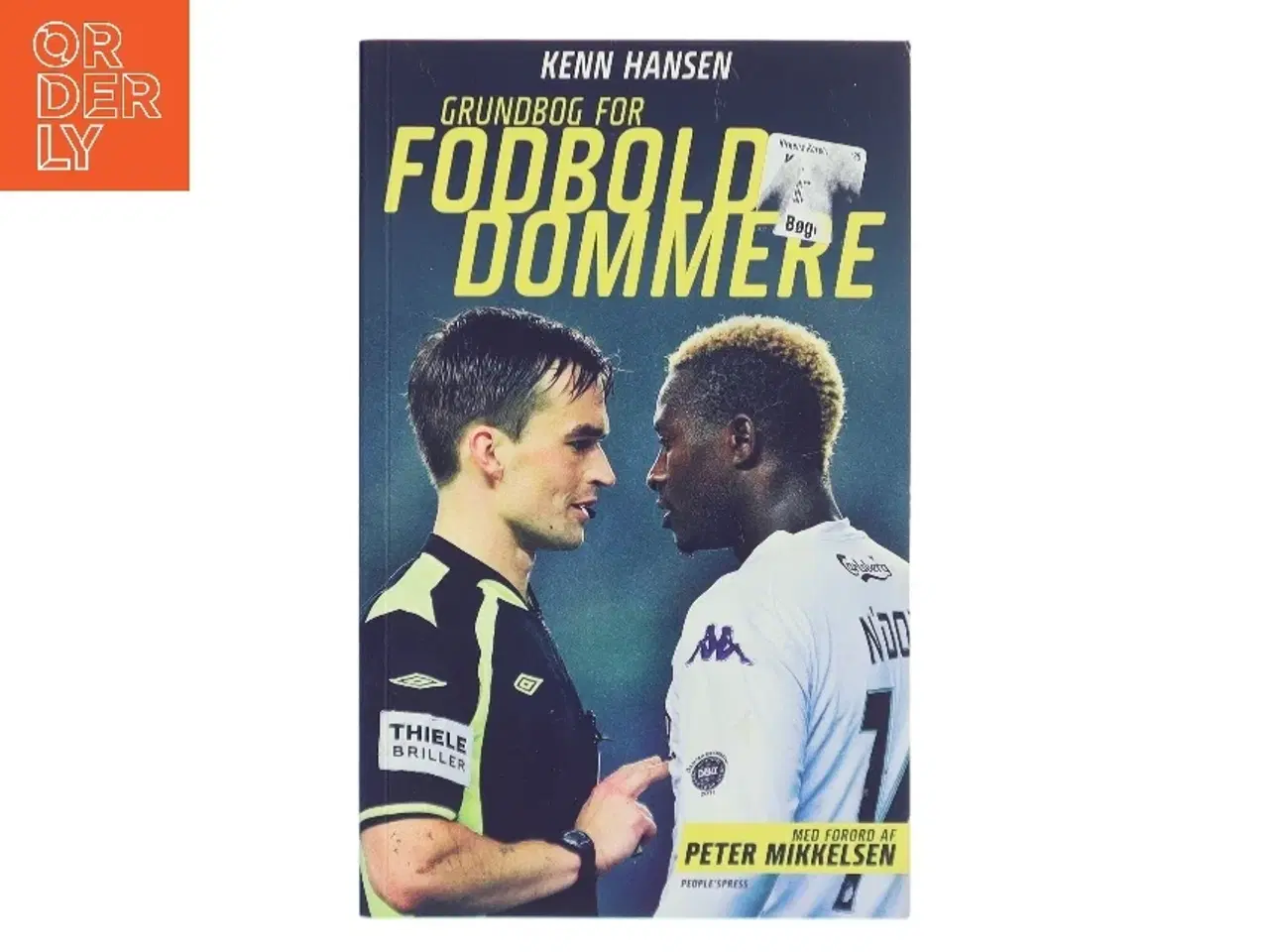 Billede 1 - Grundbog for fodbolddommere af Kenn Hansen (f. 1980) (Bog)