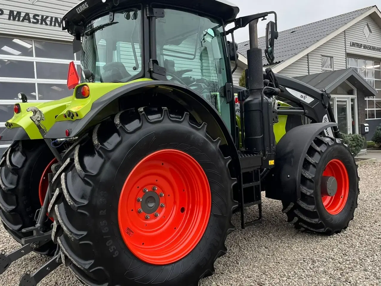 Billede 19 - CLAAS ARION 650 med frontlift og frontlæsser
