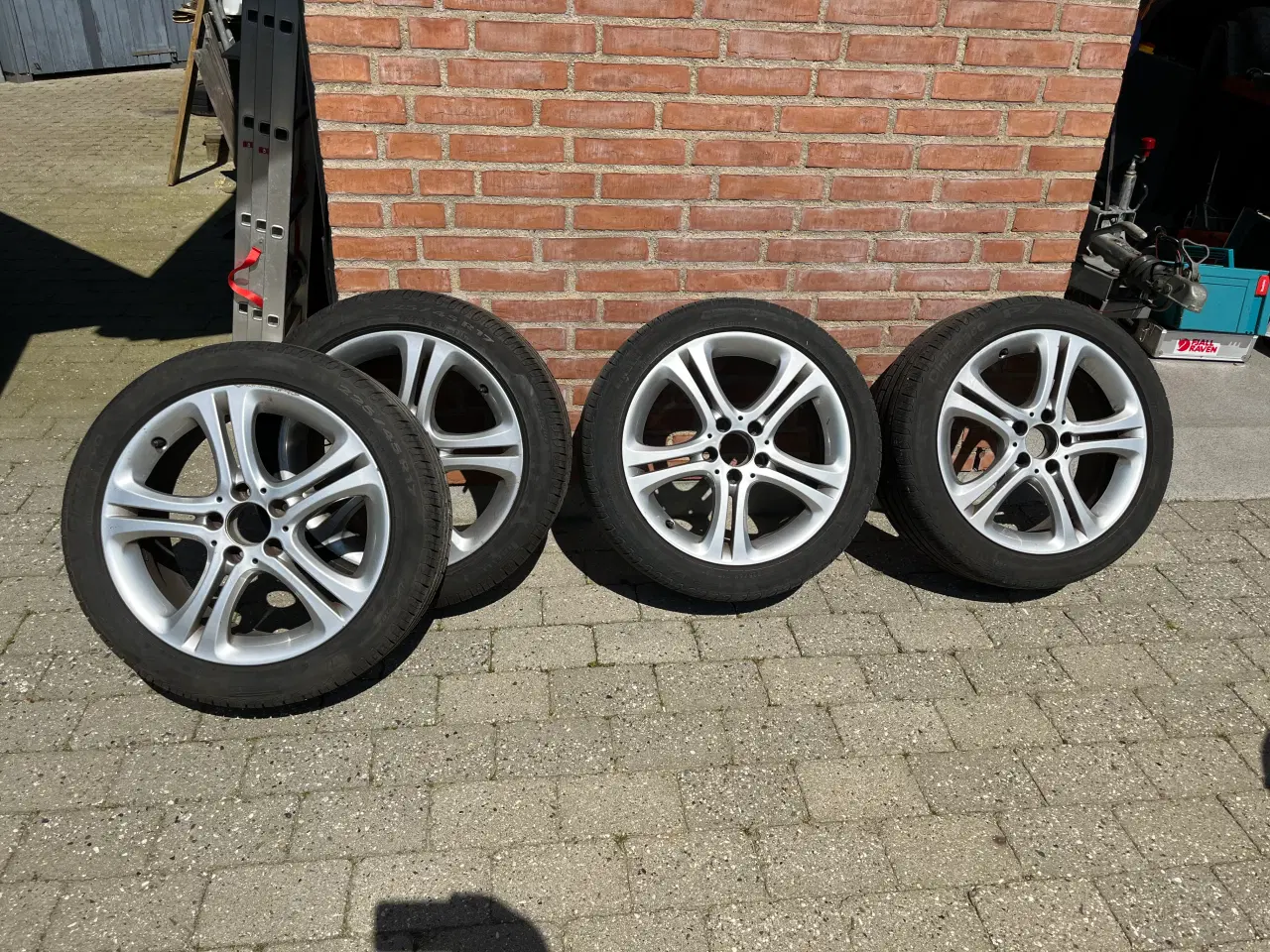 Billede 1 - Mercedes alu 17” fine Pirelli dæk