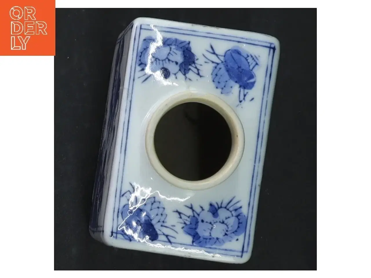 Billede 4 - Kinesisk tedåse (str. H 15 cm b 9 cm)