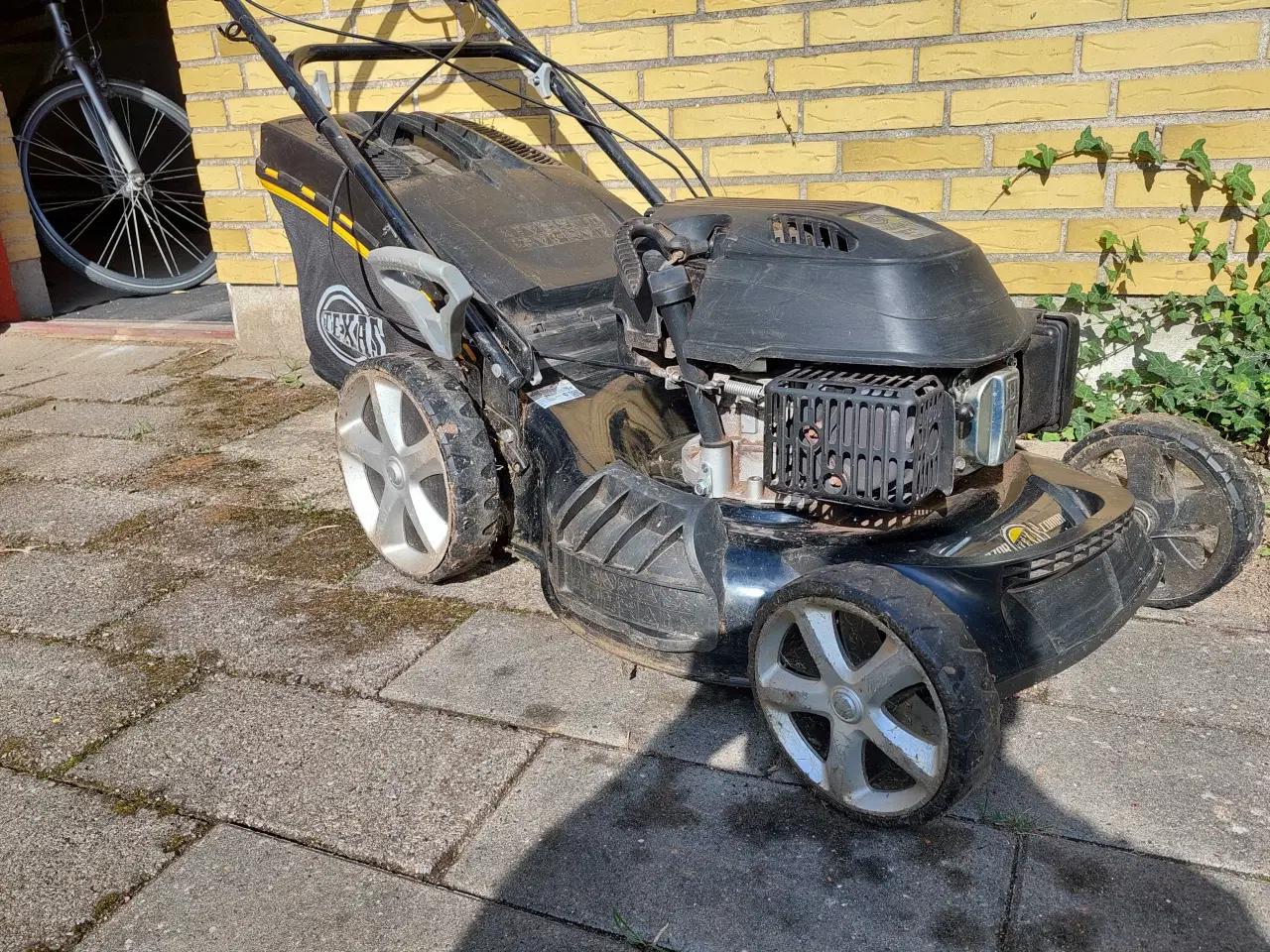 Billede 1 - Plæneklipper Texas benzin