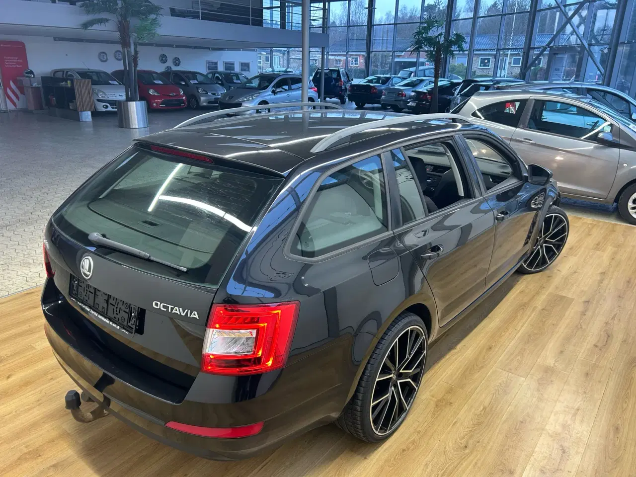 Billede 2 - Skoda Octavia Combi 1,6 TDI Common Rail DPF Ambition 105HK Stc