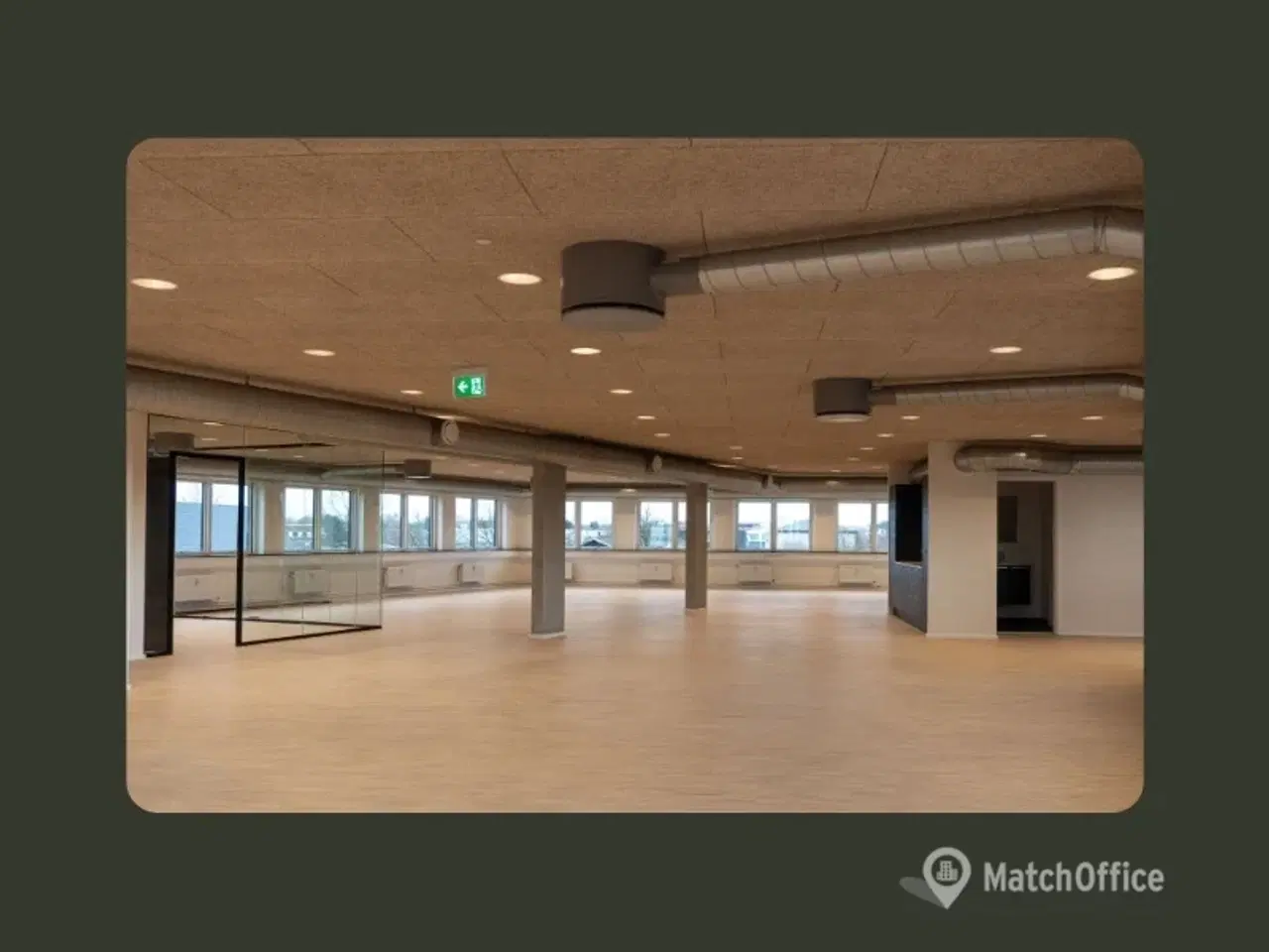 Billede 9 - Stilsikkert kontorlejemål med rå kant