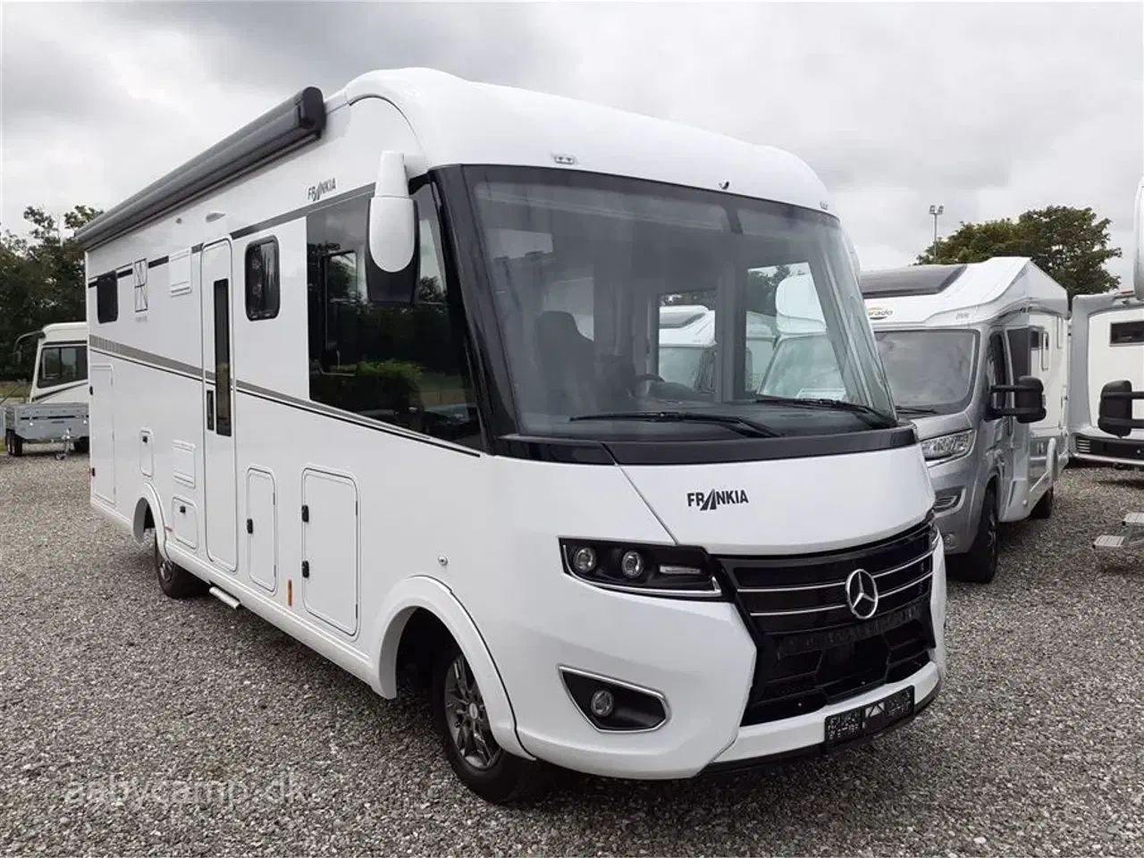 Billede 1 - 0 - Frankia Platin Pure I 7400 GD Edition   Top udstyret 5 Stjernet Camper på Mercedes