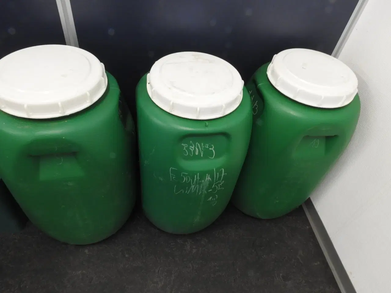 Billede 1 - Plasttønder 3 stk. samlet