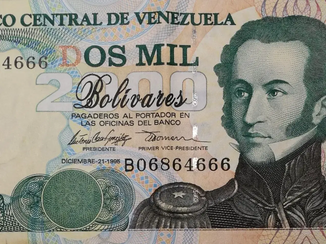 Billede 2 - Wenezuela sedler og mønter.