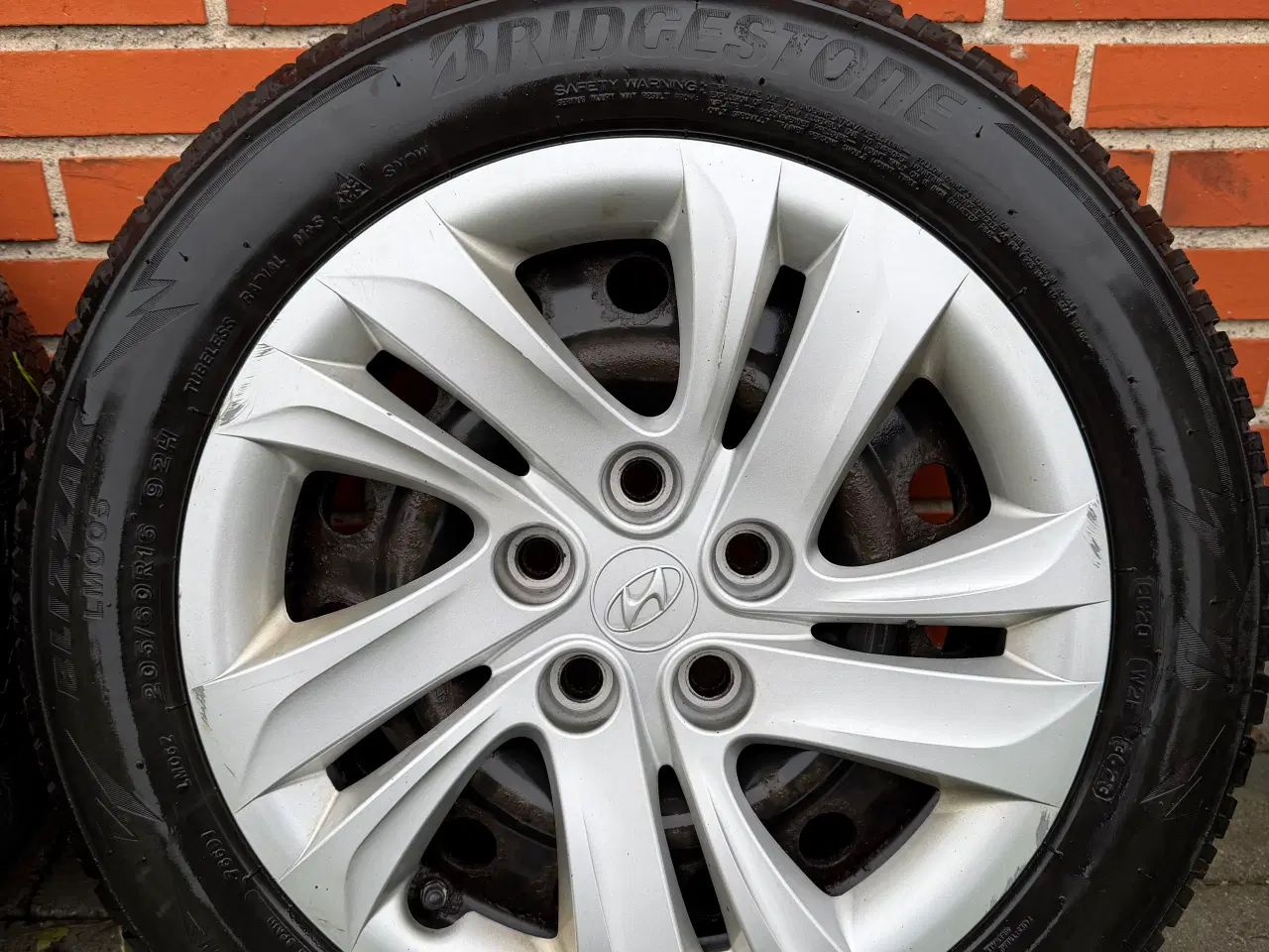 Billede 4 - 16 Originale Hyundai&Kia vintehjul med TPMS ventil