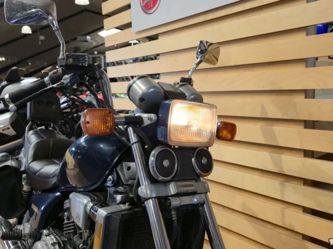 Billede 5 - Honda VF 700 Magna