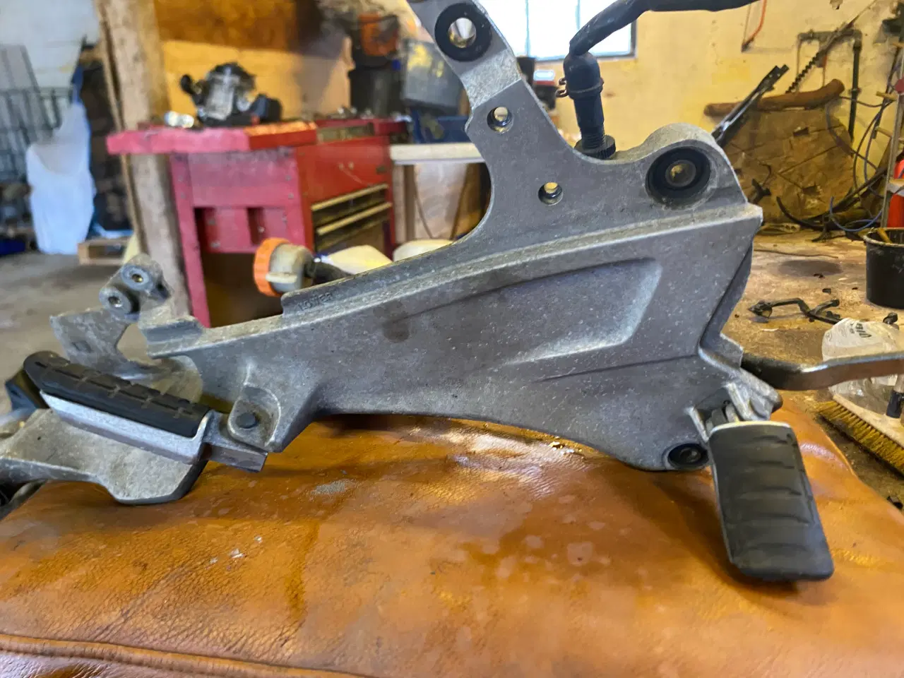 Billede 2 - Honda ST1100 fodhviler / beslag med