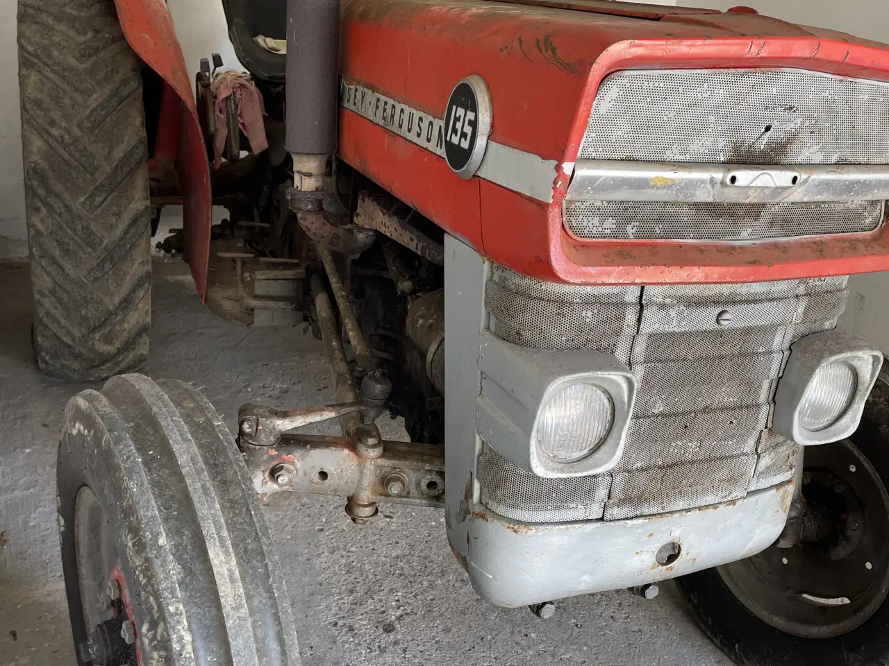 Billede 3 - Rød Massey Ferguson 135 - 1975 - Benzin