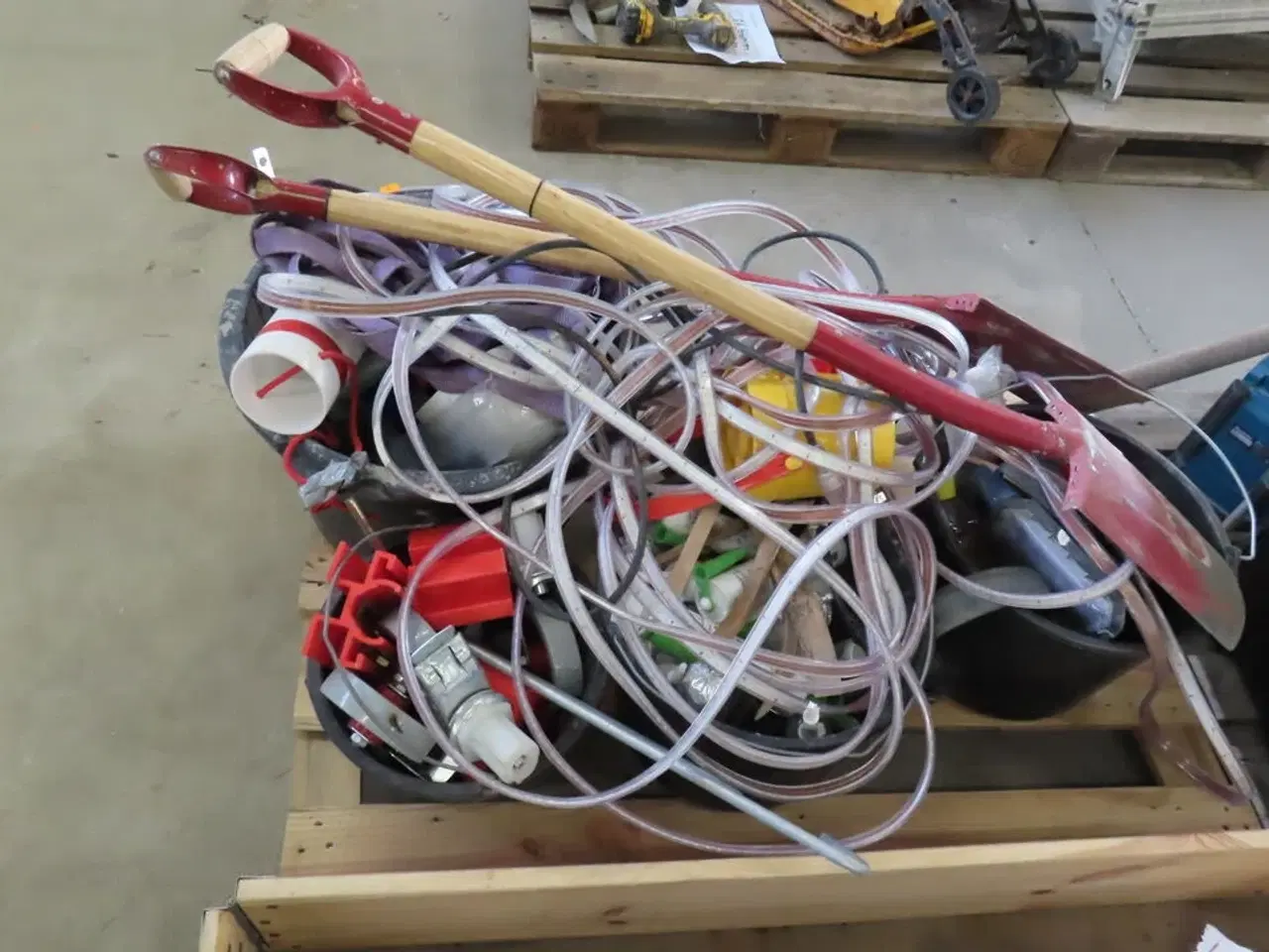 Billede 2 - Palle med Diverse værktøj samt LED lysstrip