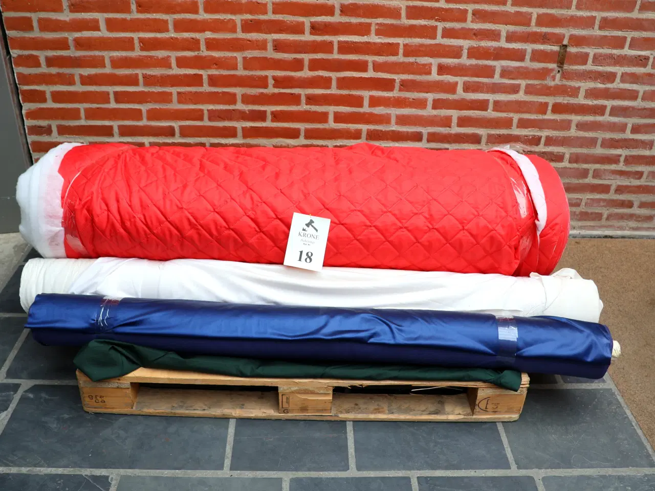 Billede 18 - 300 ruller forskelligt stof, foer sælges