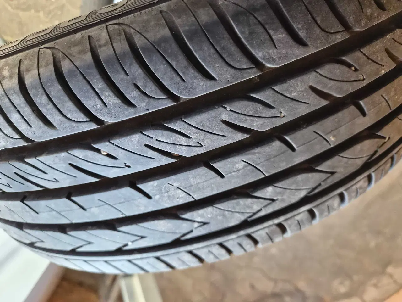 Billede 3 - 4 Alu-fælge med sommerdæk.