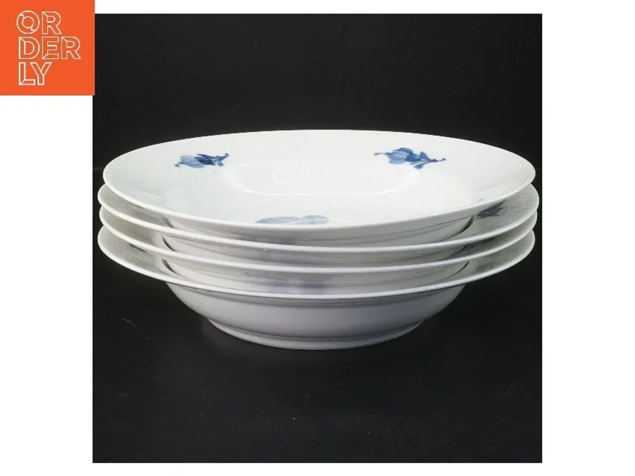 Billede 1 - Porcelæn tallerkener med blå blomst 4 stk fra Royal Copenhagen (str. Ø 25,5 cm, 4 styk cm)