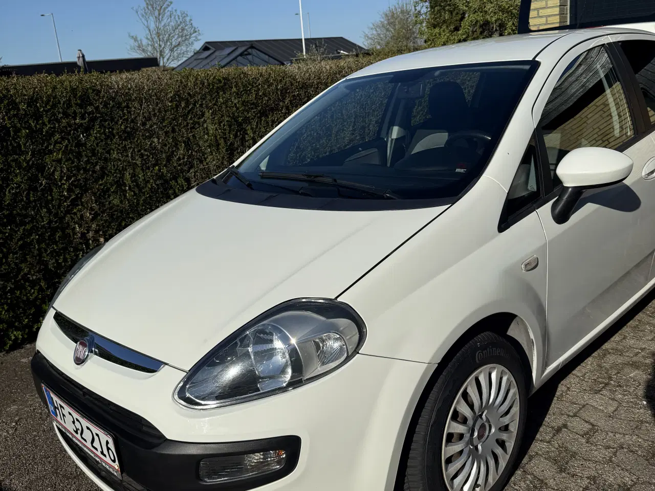 Billede 4 - Fiat Punto EVO hvid  NYSYNET 