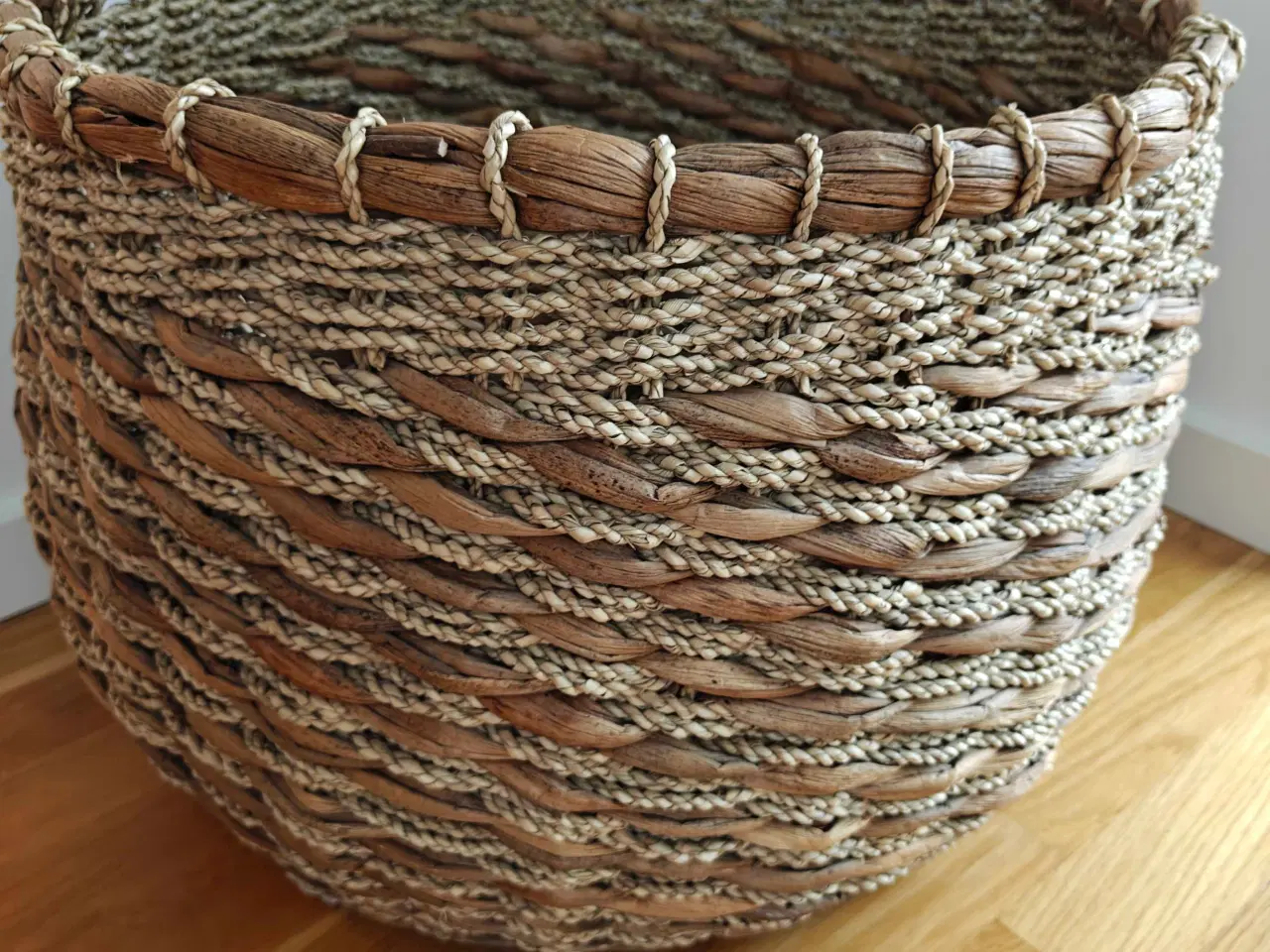 Billede 3 - Kurv i flet
