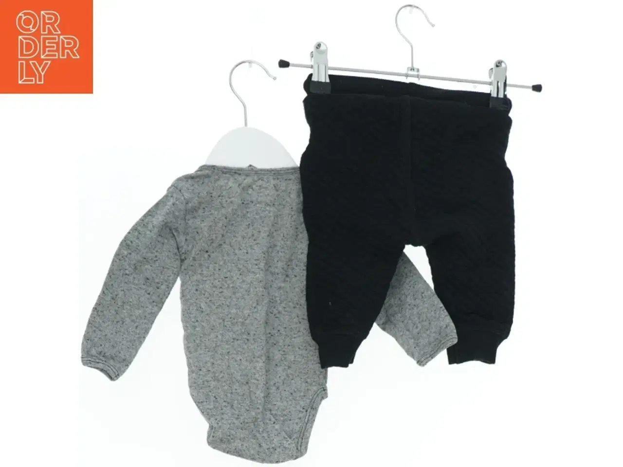 Billede 2 - Baby bodystocking og bukser sæt fra Petit (str. 62)