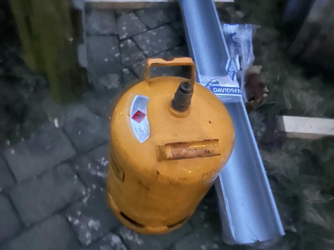 Billede 2 - Hej jeg har de her tre flasker til salg 