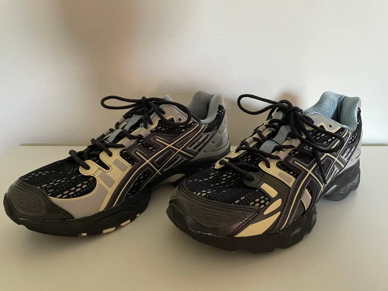 Billede 3 - ASICS herre sneakers str. 43 1/2