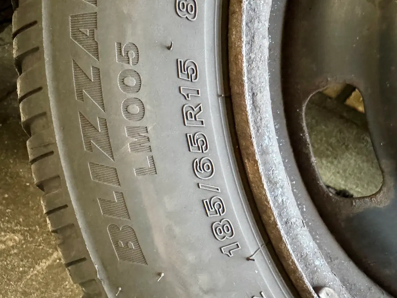 Billede 4 - Bridgestone vinterdæk til Peugeot 208, stålfælge