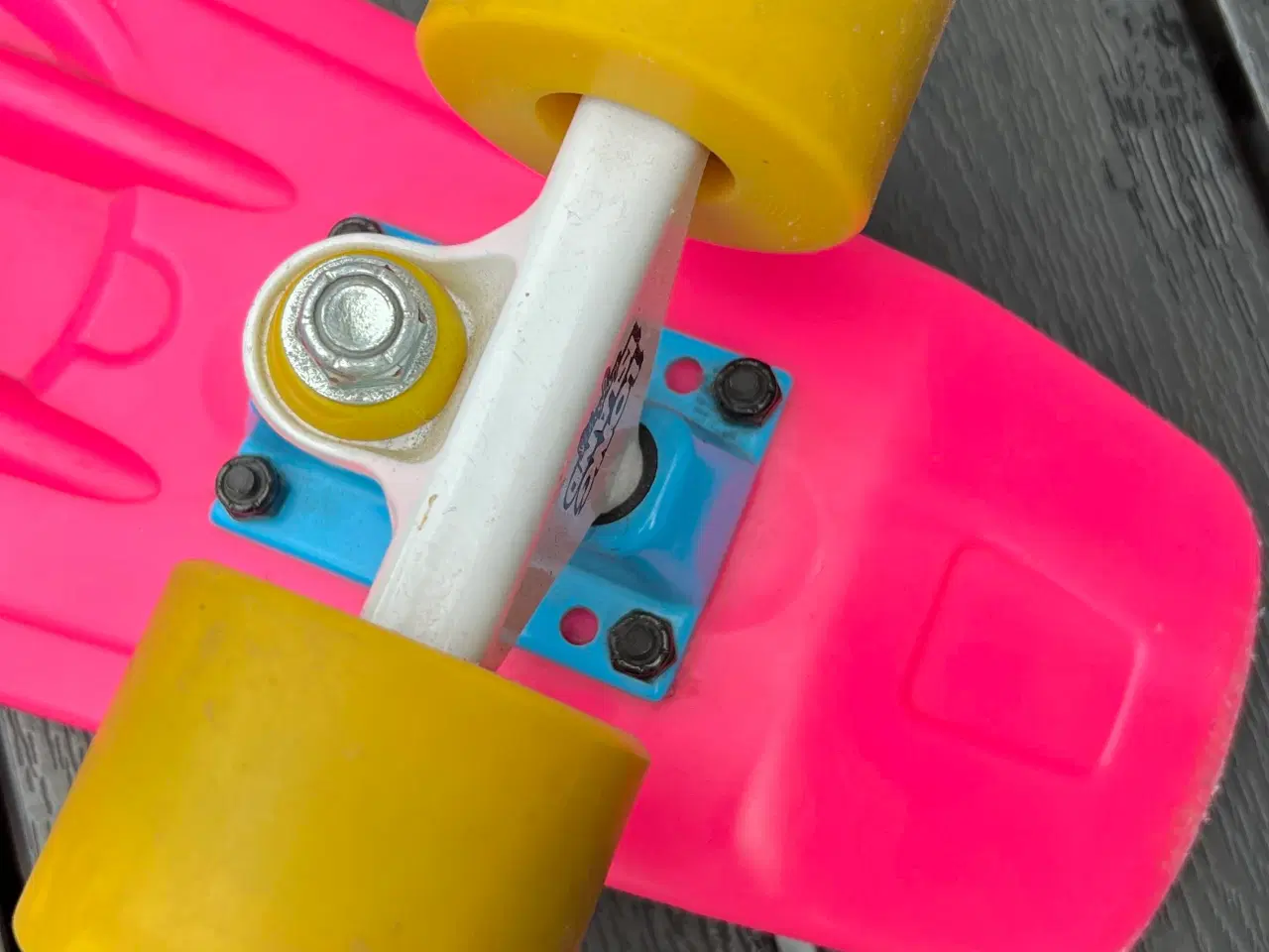 Billede 3 - Long Island skateboard – pink/gul – næsten som ny