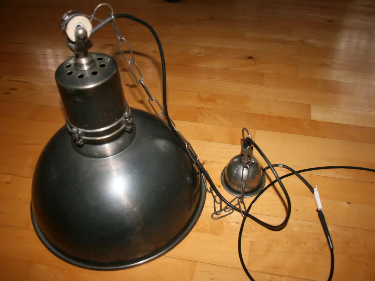 Billede 2 - Loftslampe i metal