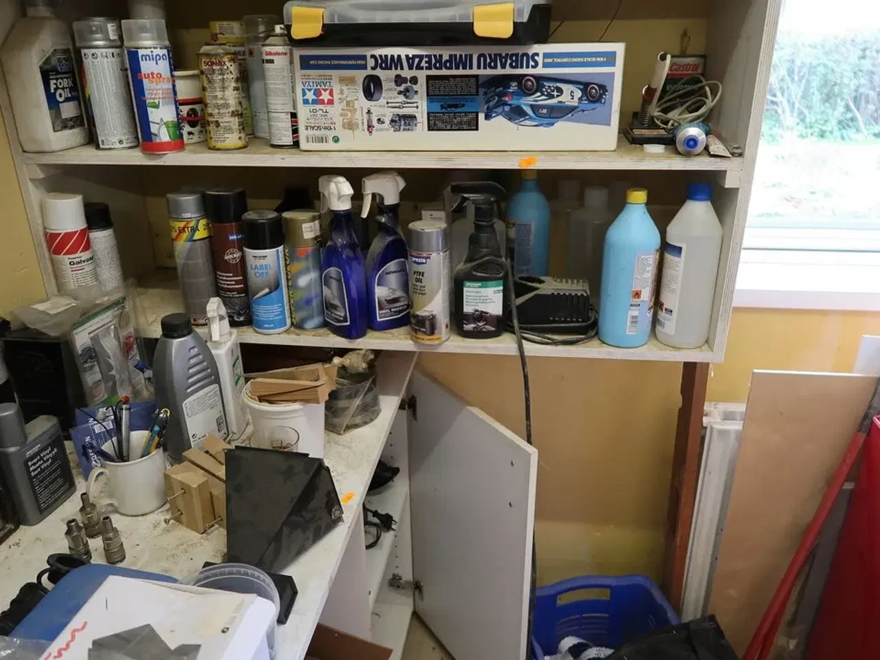 Billede 11 - Div. Plejemidler, skruer, møtrikker, racerbiler m.m.