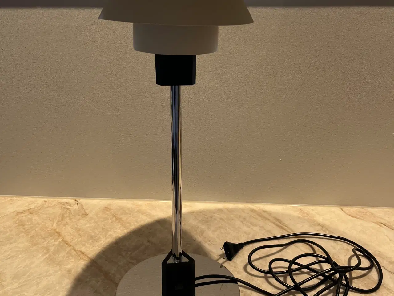 Billede 1 - PH 4/3 bordlampe fra Louis Poulsen