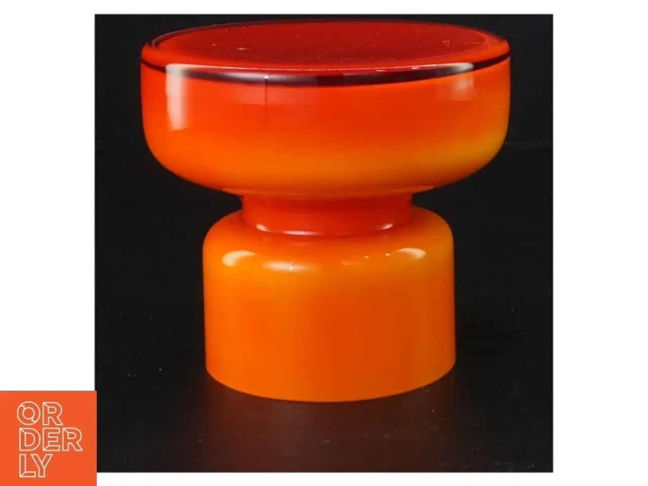 Billede 2 - Retro orange vase med et meget lille skår(str. 11 x 13 cm)