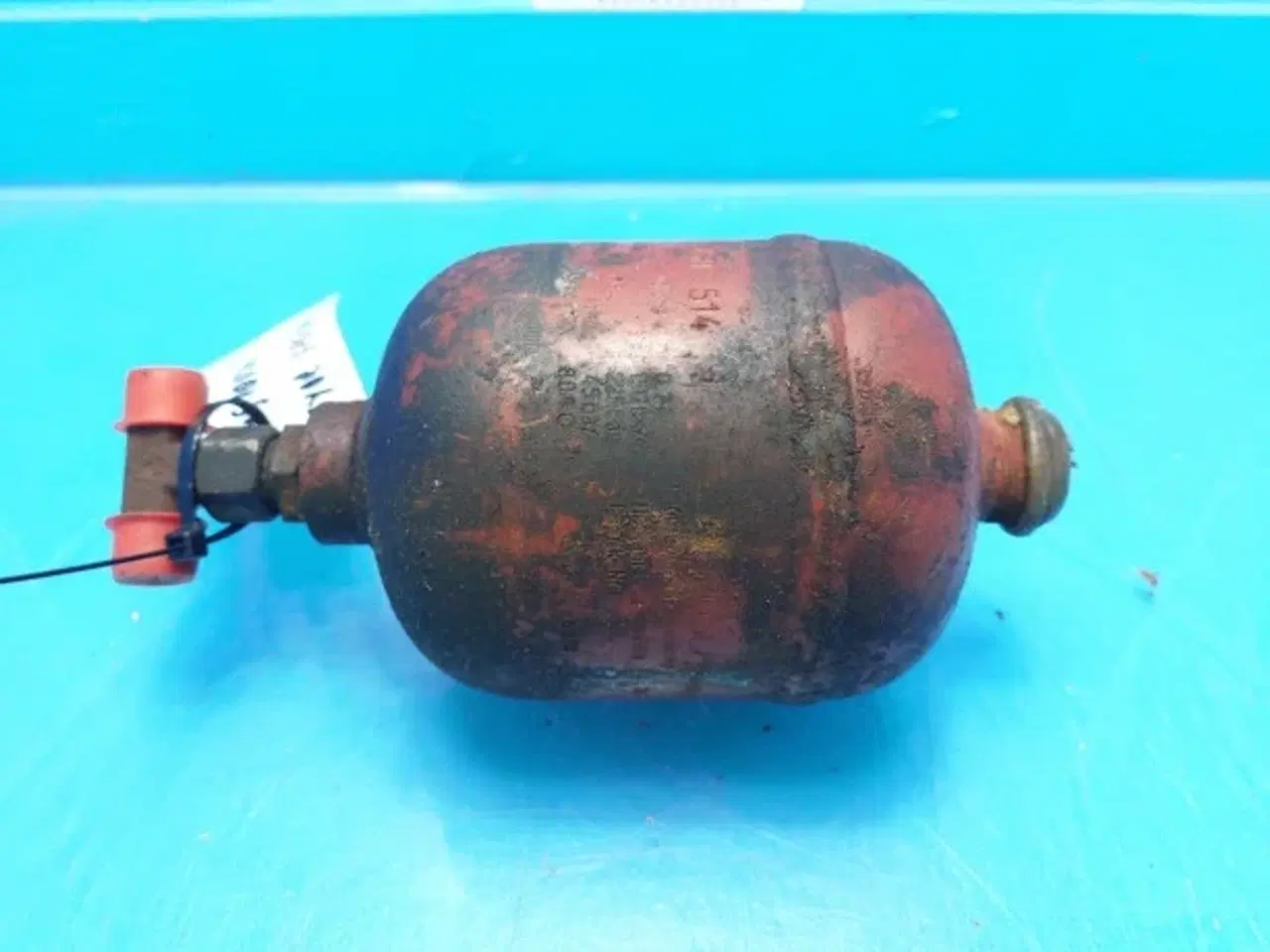 Billede 2 - Dronningborg D7000 Akumulator 45100300