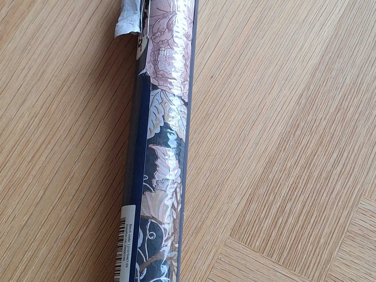 Billede 1 - Selvklæbende tapet 