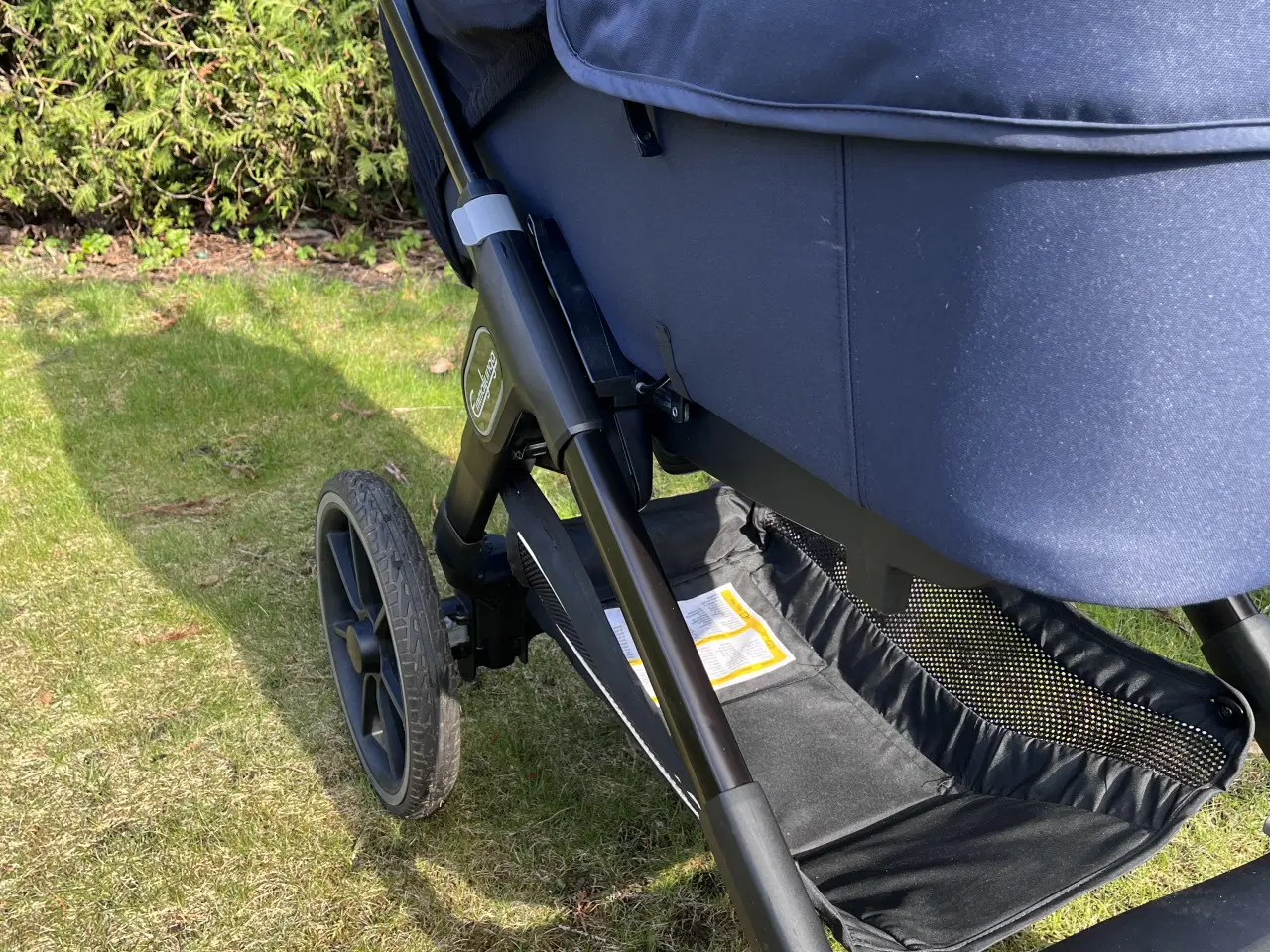 Billede 9 - Emmaljunga NXT90B – navy/cognac, velholdt, 3999 kr