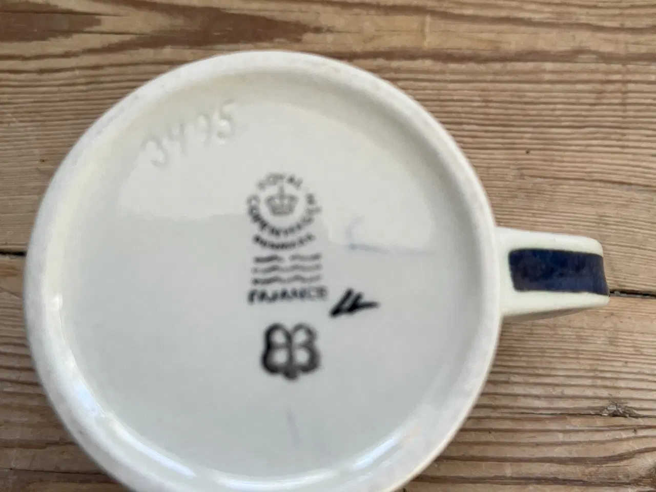 Billede 7 - Royal Copenhagen lille Årskrus 1975