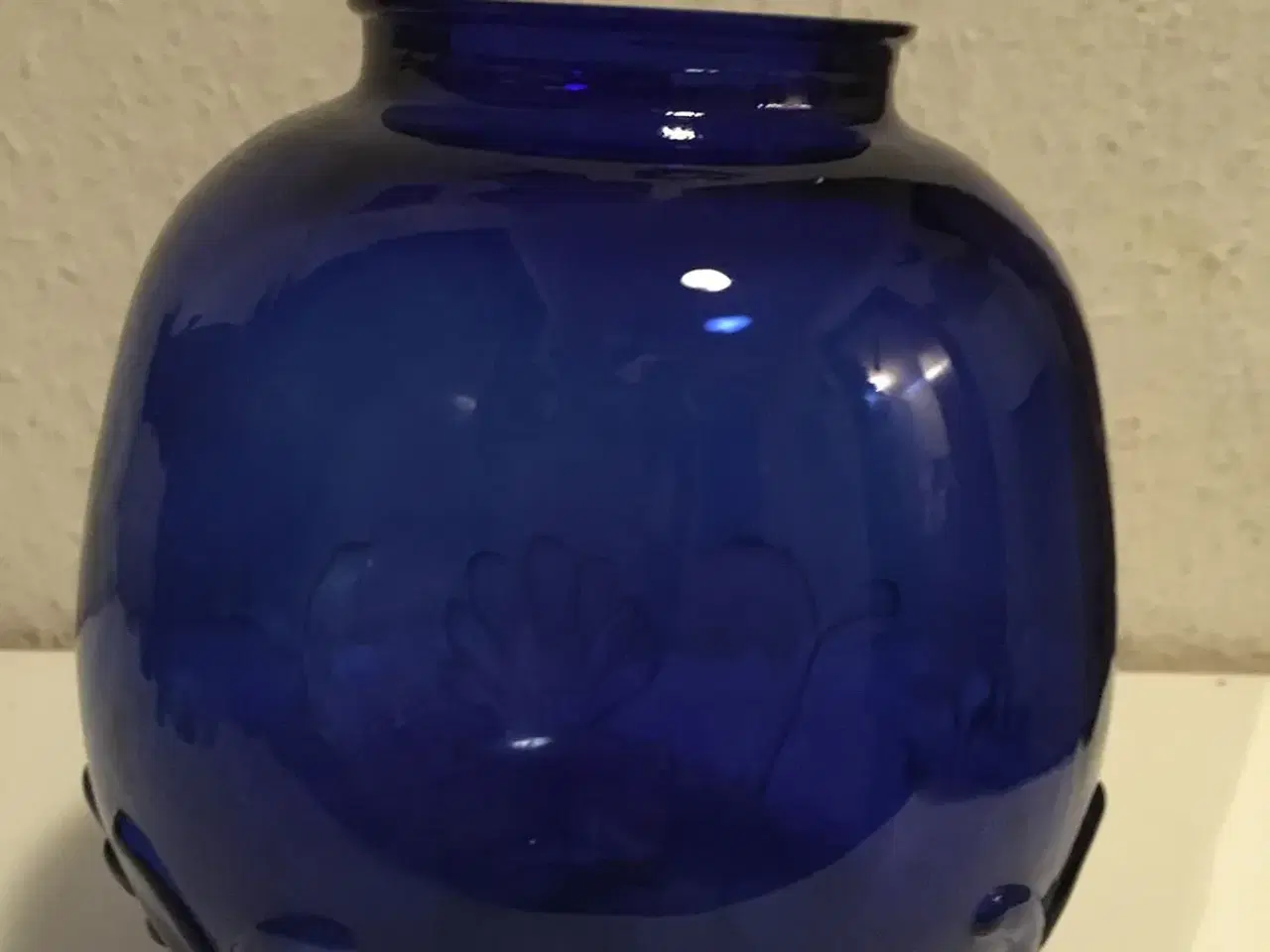 Billede 1 - Blå glas vase til salg
