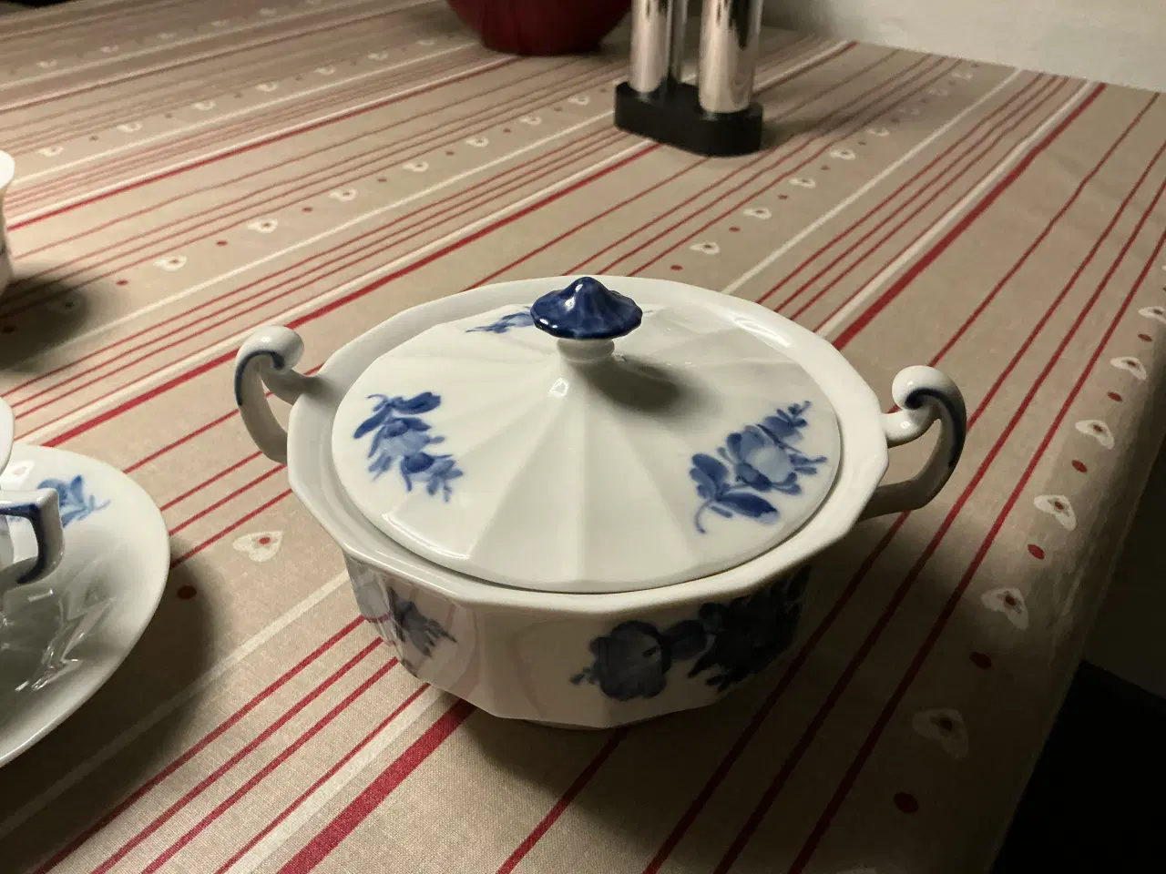 Billede 2 - Blå blomst kopper + sukkerskål