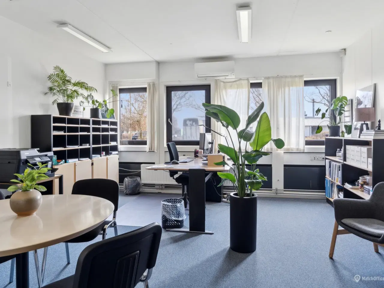 Billede 1 - Fleksibel erhvervsejendom med lager og kontor i Hvidovre